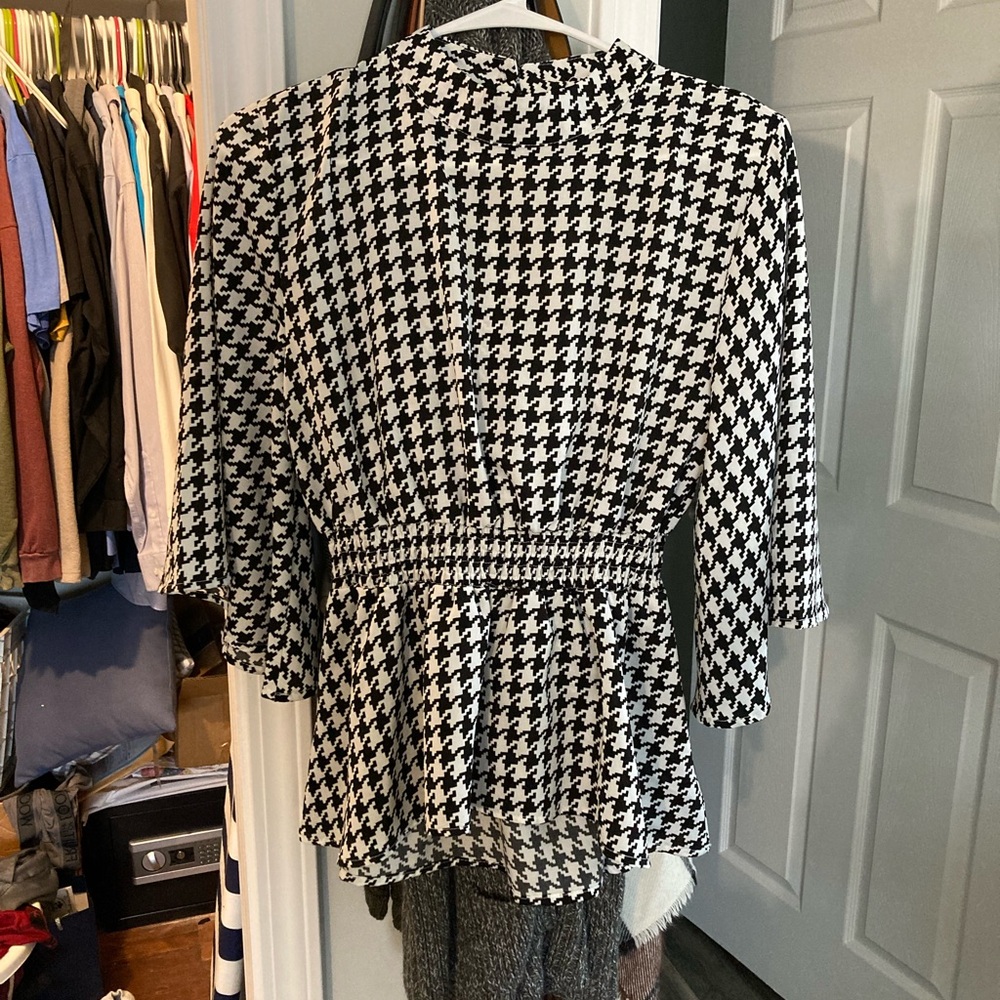 Black and White Houndstooth Women's Top